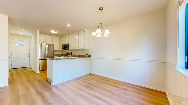 158 N Dutton Ave, Santa Rosa, CA 95401
