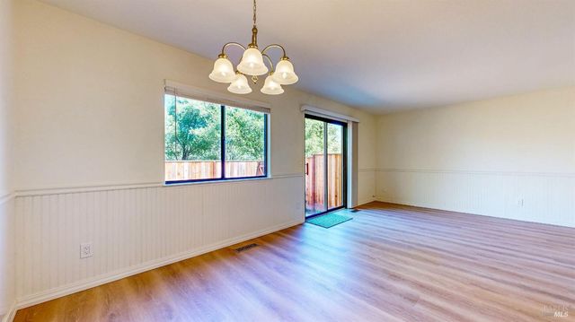 158 N Dutton Ave, Santa Rosa, CA 95401