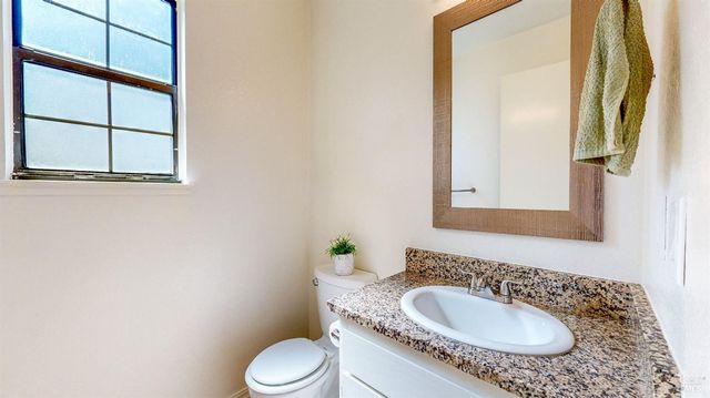 158 N Dutton Ave, Santa Rosa, CA 95401