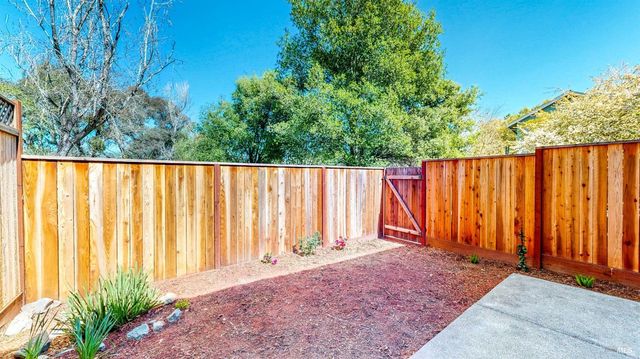 158 N Dutton Ave, Santa Rosa, CA 95401