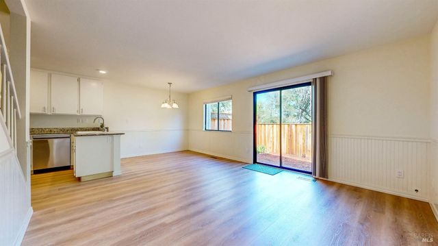 158 N Dutton Ave, Santa Rosa, CA 95401