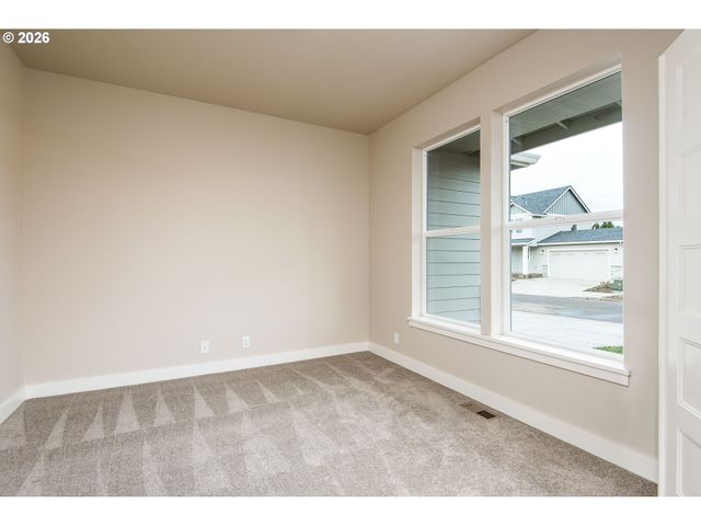 4277 HORACE St, Springfield, OR 97478