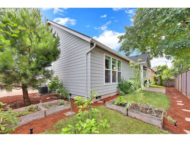 4277 HORACE St, Springfield, OR 97478