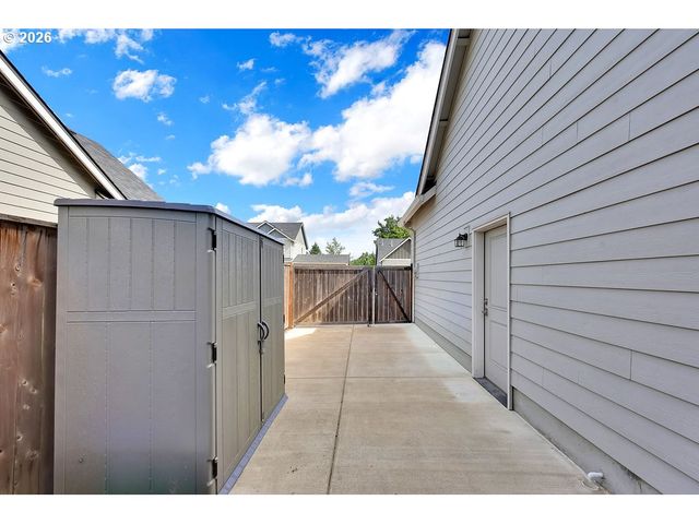 4277 HORACE St, Springfield, OR 97478