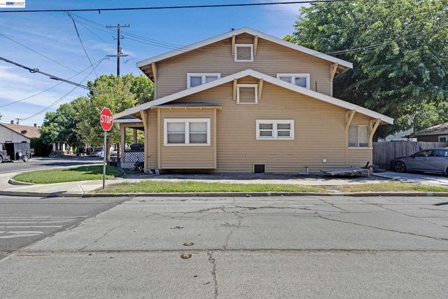 1241 Parker Ave, Tracy, CA 95376