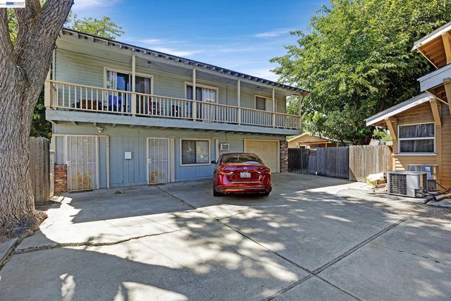 1241 Parker Ave, Tracy, CA 95376