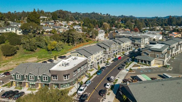 131 Aptos Village Way 2, Aptos, CA 95003