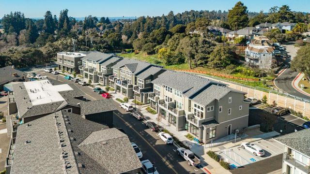 131 Aptos Village Way 2, Aptos, CA 95003