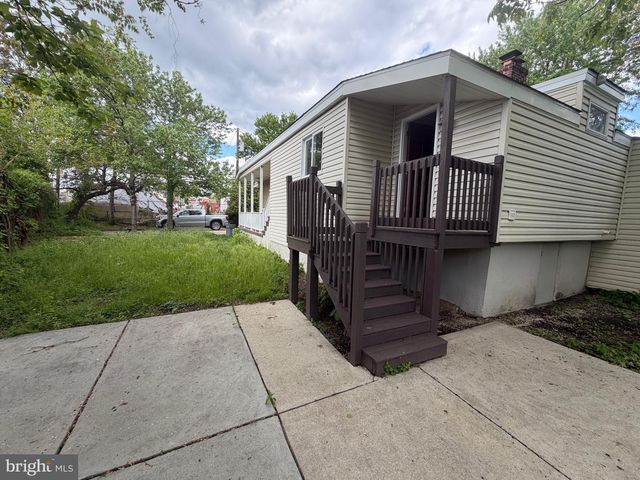 1412 GIBBONS ST, Crum Lynne, PA 19022