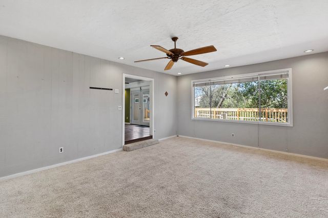 1890 Manchester Drive, Redding, CA 96002