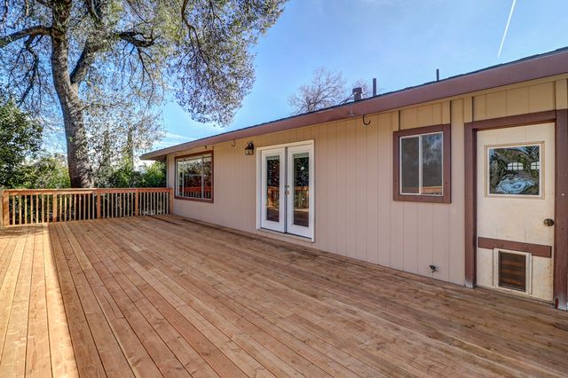 1890 Manchester Drive, Redding, CA 96002