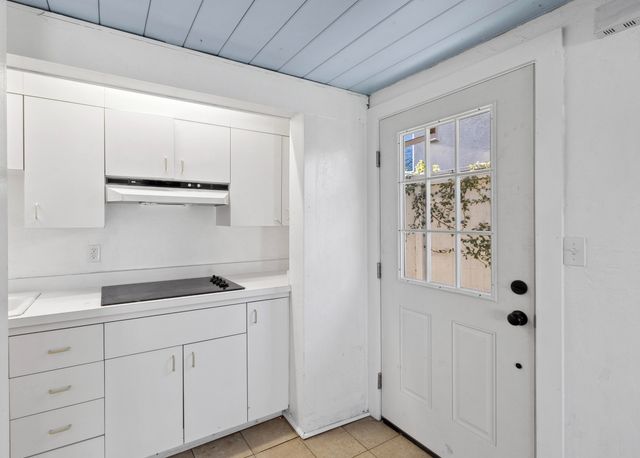 1890 Manchester Drive, Redding, CA 96002