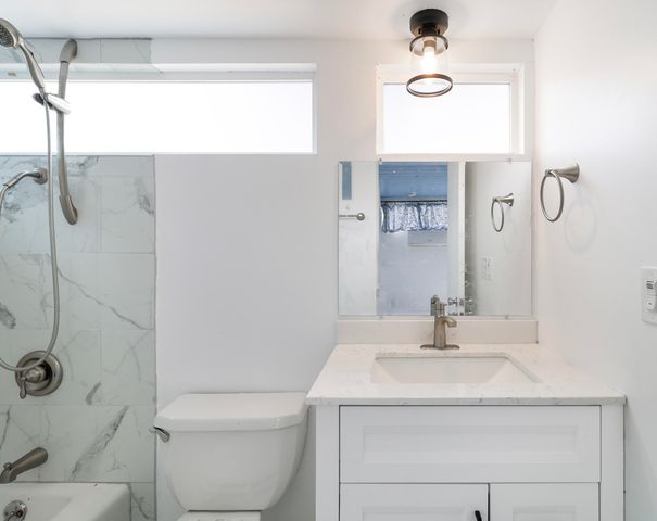 1890 Manchester Drive, Redding, CA 96002