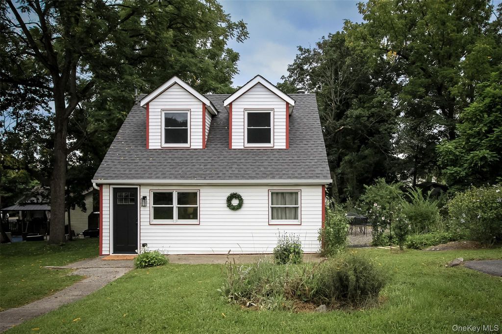 105 White Street, Newburgh, NY 12550 — photo 2