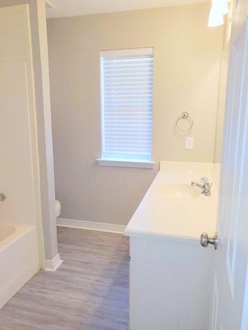 516 Bluebird Lane, Red Oak, TX 75154