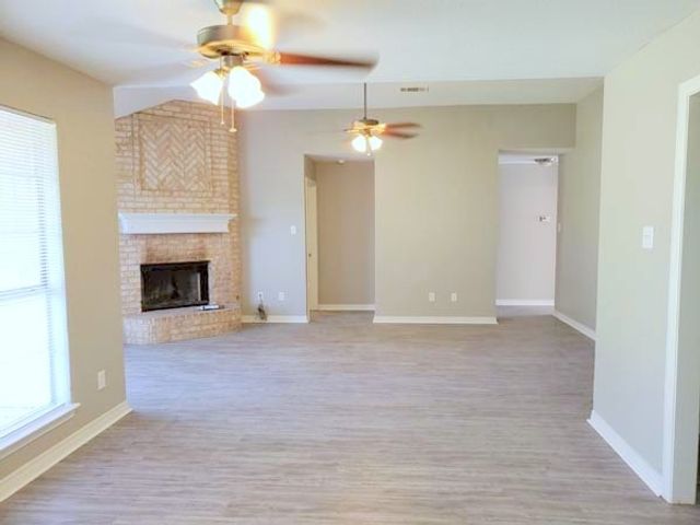 516 Bluebird Lane, Red Oak, TX 75154