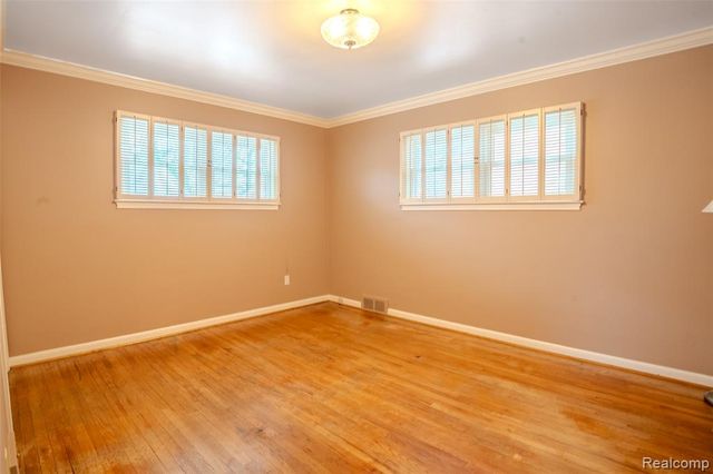 8132 Balfour Avenue, Allen Park, MI 48101