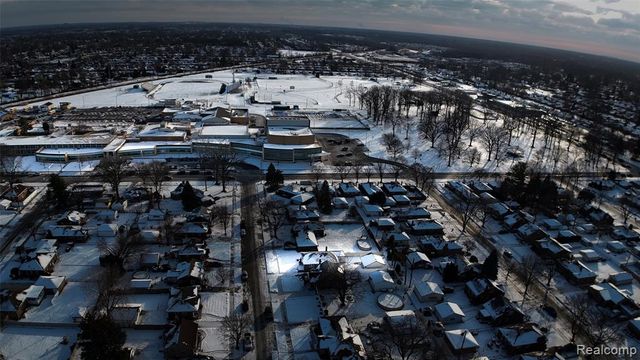 8132 Balfour Avenue, Allen Park, MI 48101