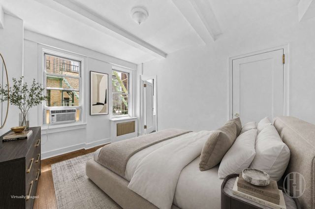 325 W 45th St Apt 1020, New York City, NY 10036