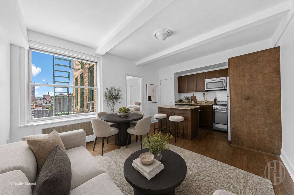 325 W 45th St Apt 1020, New York City, NY 10036
