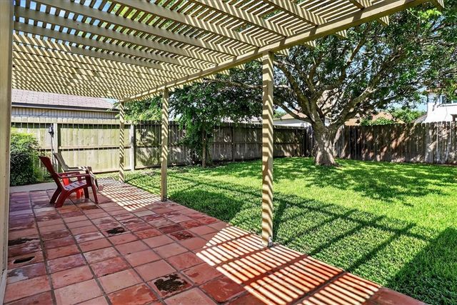 2705 Victoria Park Dr, Corpus Christi, TX 78414