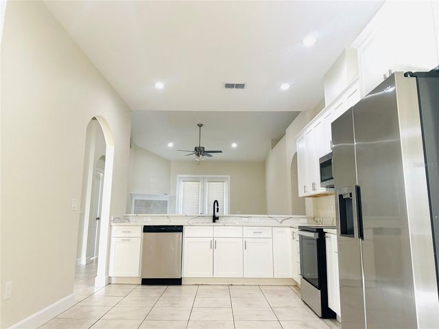 809 LAKE MARIE DRIVE, Dundee, FL 33838