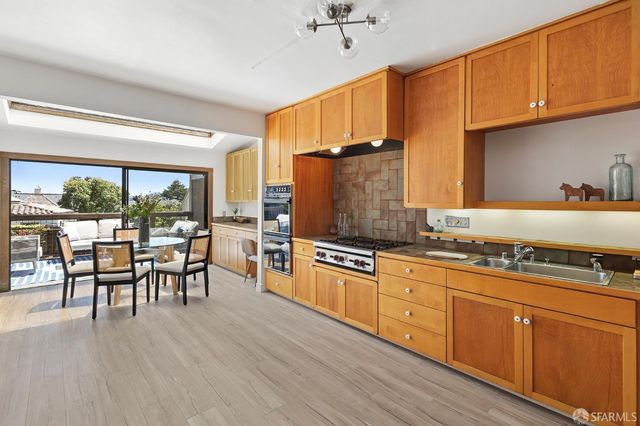 228 32nd Avenue, San Francisco, CA 94121