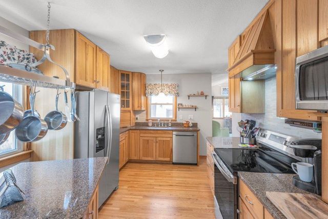 3632 Roosevelt Street NE, Saint Anthony, MN 55418