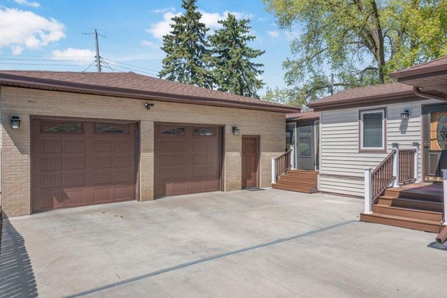 3632 Roosevelt Street NE, Saint Anthony, MN 55418
