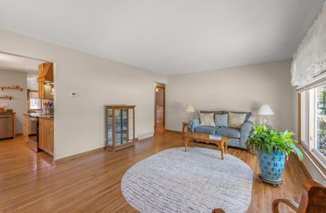 3632 Roosevelt Street NE, Saint Anthony, MN 55418