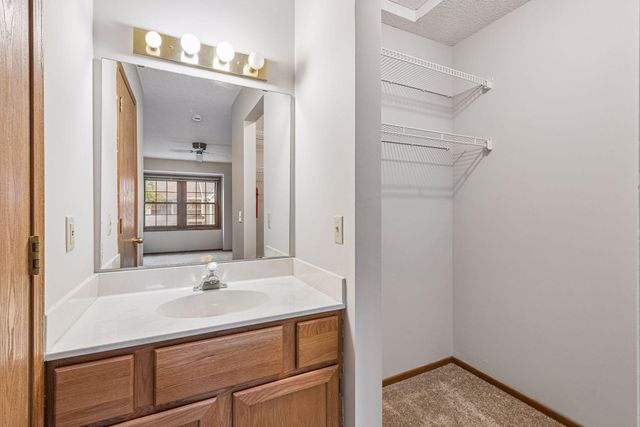 7325 Bren Lane, Eden Prairie, MN 55346