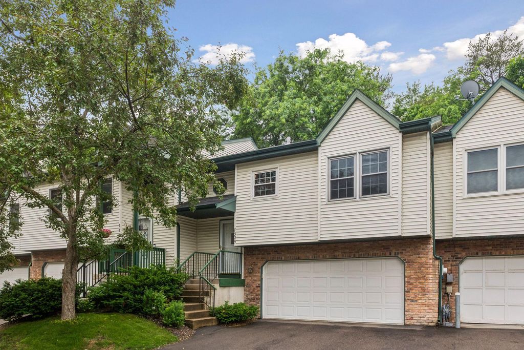 7325 Bren Lane, Eden Prairie, MN 55346