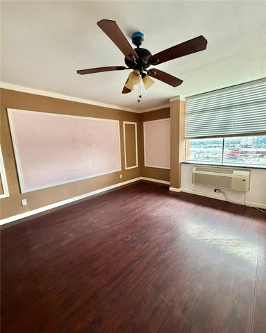 7520 Hornwood Drive 1204, Houston, TX 77036