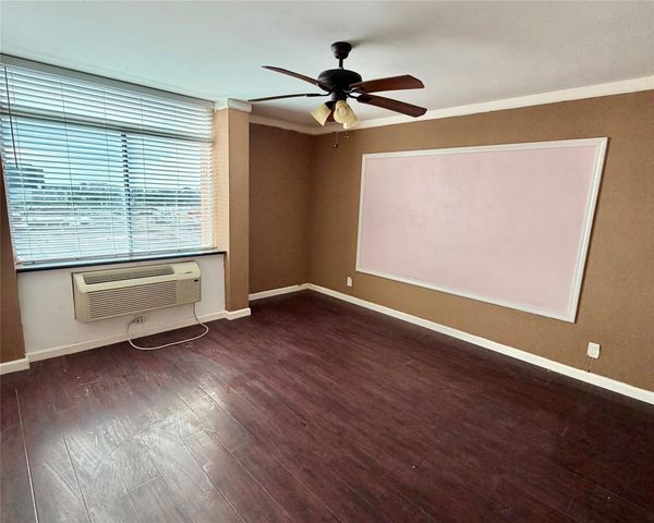 7520 Hornwood Drive 1204, Houston, TX 77036