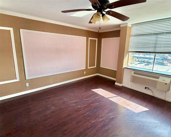 7520 Hornwood Drive 1204, Houston, TX 77036