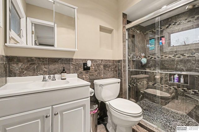 9729 Ogden Circle, Omaha, NE 68134