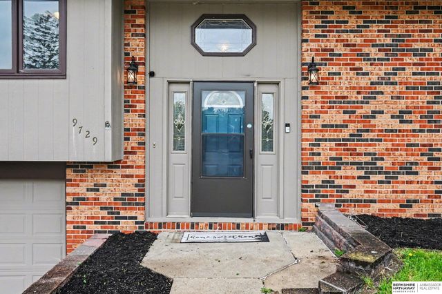 9729 Ogden Circle, Omaha, NE 68134
