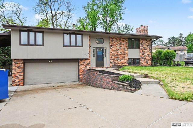 9729 Ogden Circle, Omaha, NE 68134