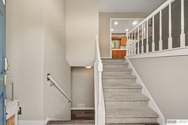 9729 Ogden Circle, Omaha, NE 68134