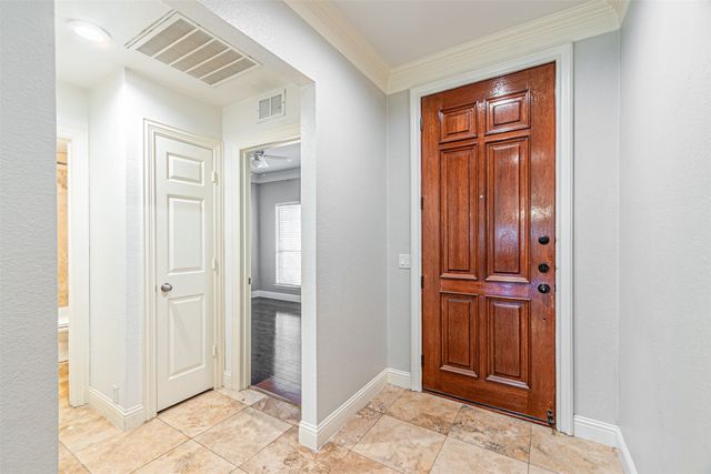 8220 Mossberg Drive, Arlington, TX 76002