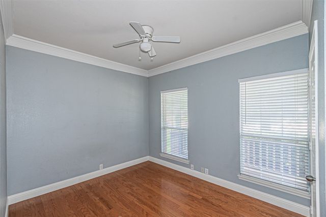 8220 Mossberg Drive, Arlington, TX 76002