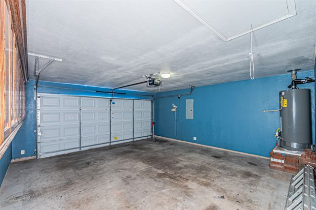 8220 Mossberg Drive, Arlington, TX 76002