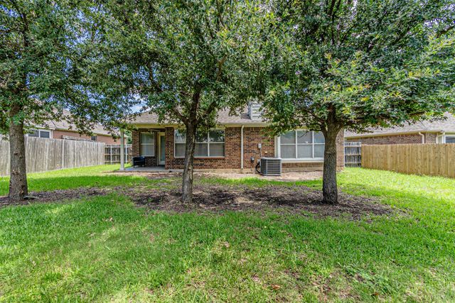 8220 Mossberg Drive, Arlington, TX 76002