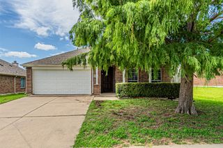 8220 Mossberg Drive, Arlington, TX 76002