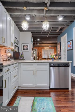 350 E CHESTNUT ST, Lancaster, PA 17602