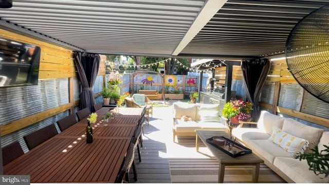 350 E CHESTNUT ST, Lancaster, PA 17602