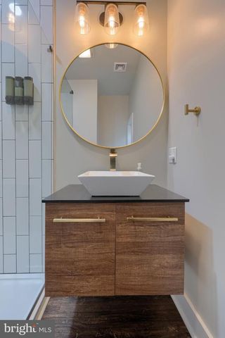 350 E CHESTNUT ST, Lancaster, PA 17602