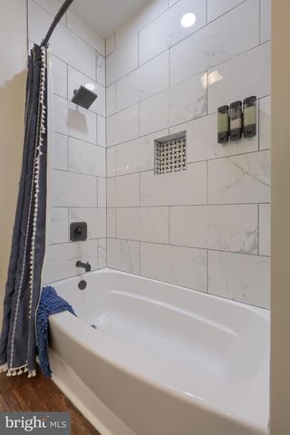 350 E CHESTNUT ST, Lancaster, PA 17602