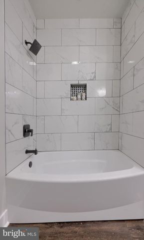 350 E CHESTNUT ST, Lancaster, PA 17602