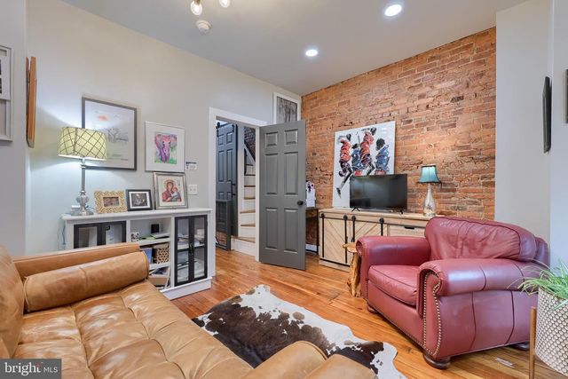 350 E CHESTNUT ST, Lancaster, PA 17602